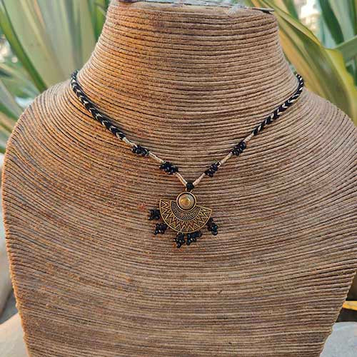 Lustre BlackGold Metal Pendant Dori Neckpiece