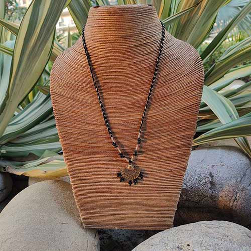 Lustre BlackGold Metal Pendant Dori Neckpiece