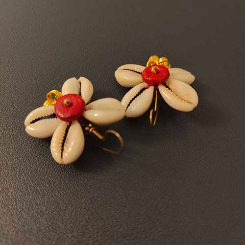 Cowrie Red Ear rings