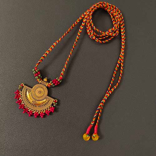 Amber Multi Gold Metal Pendant Dori Neckpiece