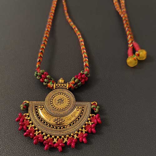 Amber Multi Gold Metal Pendant Dori Neckpiece