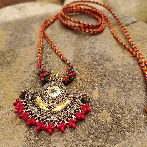 Amber Multi Gold Metal Pendant Dori Neckpiece