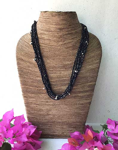 Dori Black Neckpiece