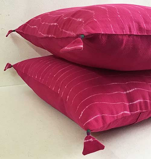 Fuscia Lehariya Shibori Cushion Cover